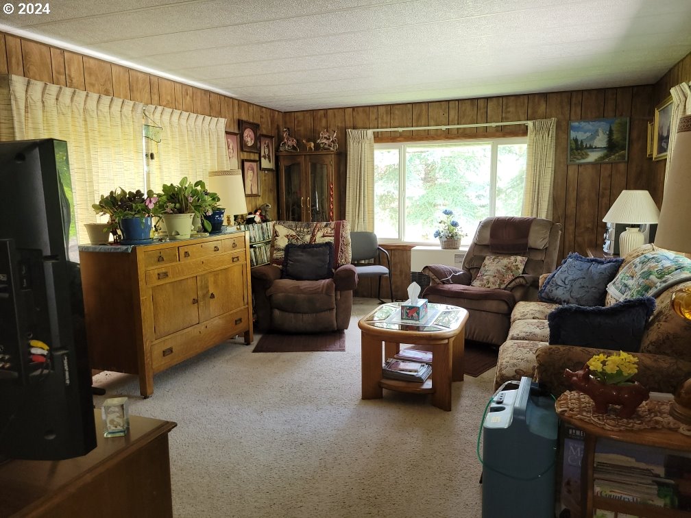 62108 Lower Perry Loop La Grande, OR 97850 - Photo 8 of 11 Gallery Image 8
