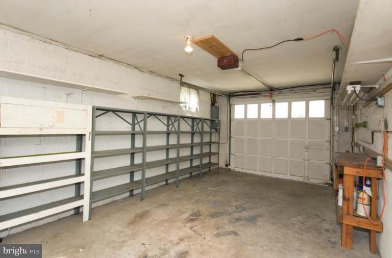 5222 Light Street Springfield, VA 22151 - Photo 20 of 28 Garage 2