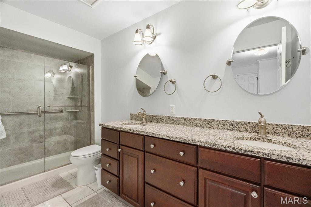 259 White Tree Lane Ballwin, MO 63011 - Photo 17 of 36