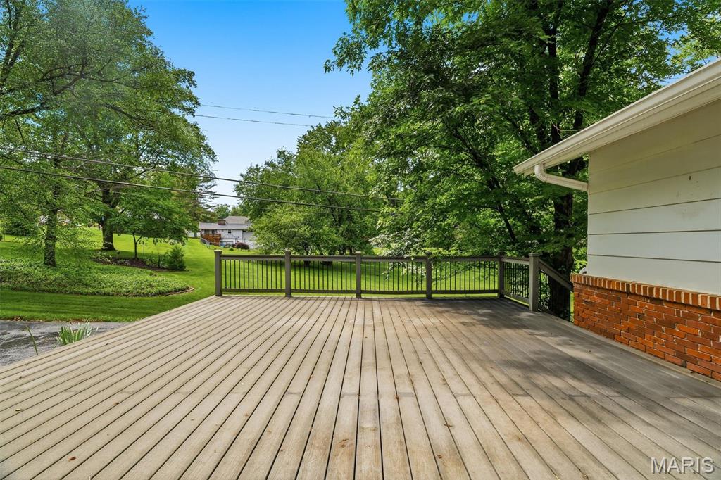 259 White Tree Lane Ballwin, MO 63011 - Photo 34 of 36