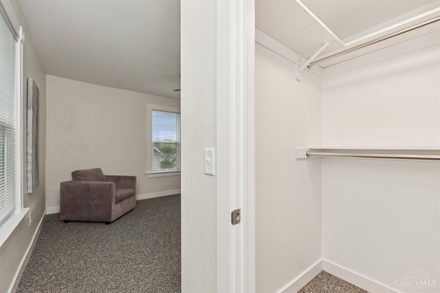 6124 Roe Street Cincinnati, OH 45227 - Photo 42 of 61
