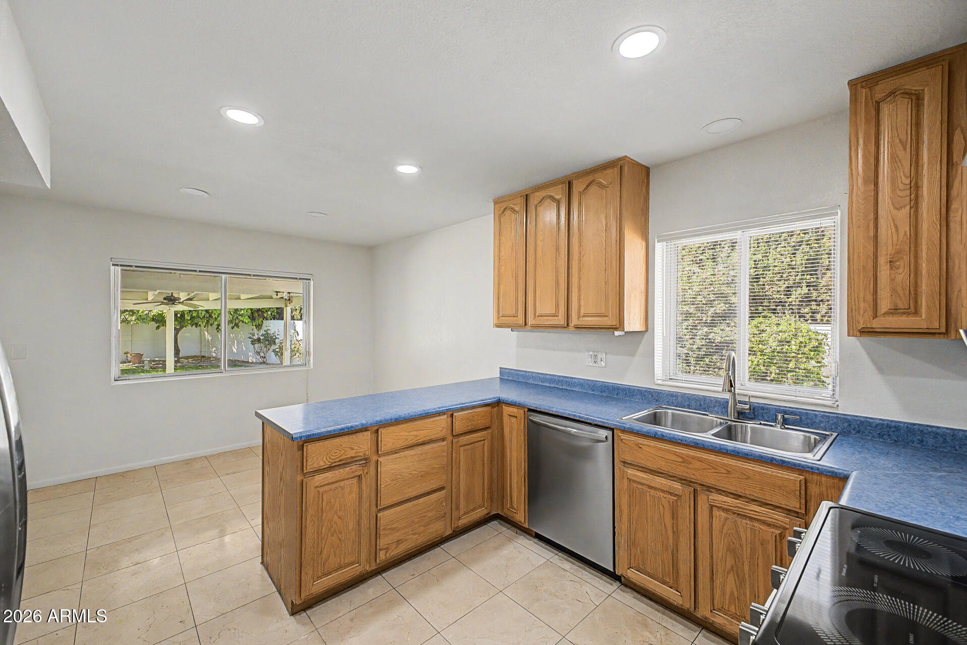 621 East Calavar Road Phoenix, AZ 85022 - Photo 14 of 41 Kitchen