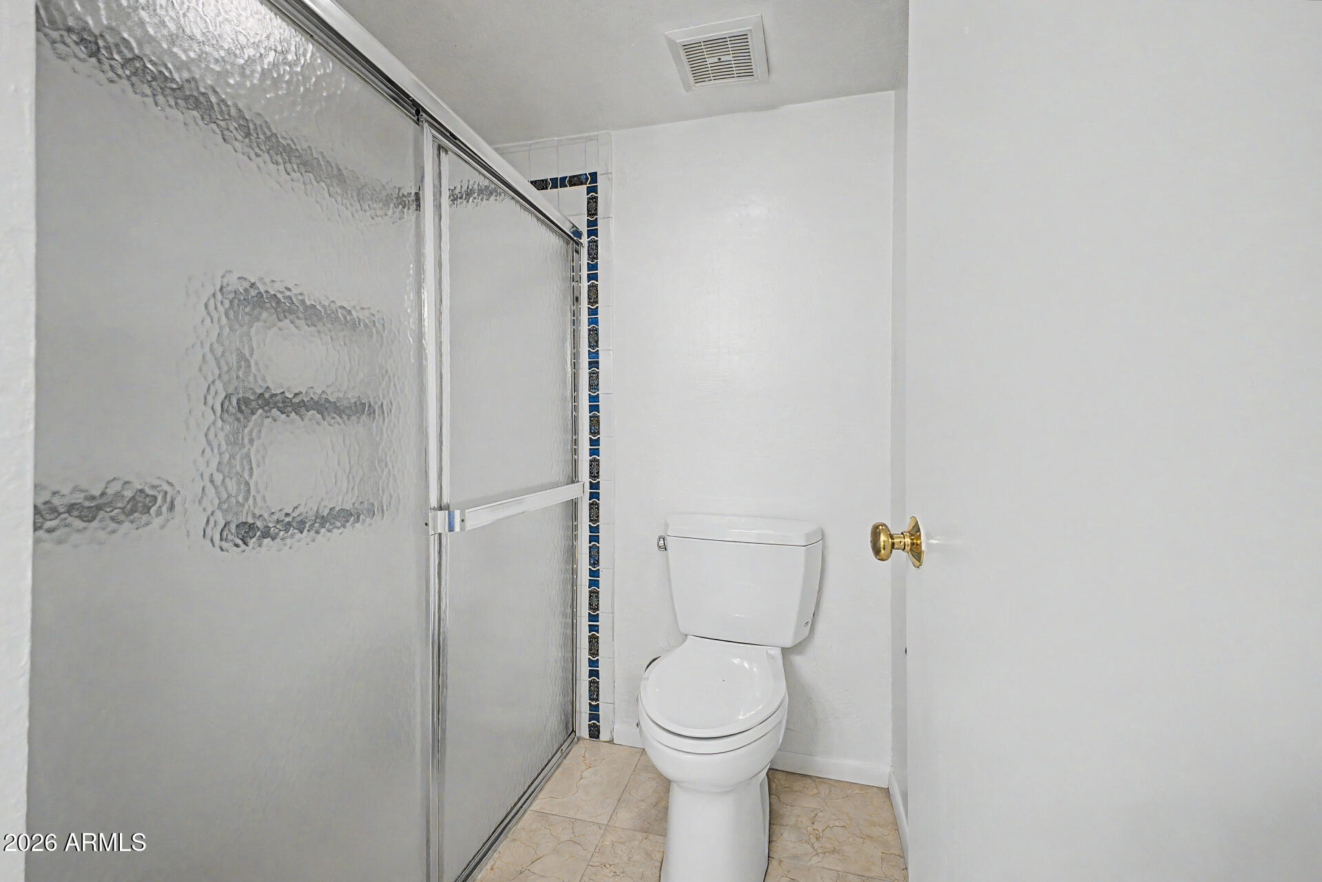 621 East Calavar Road Phoenix, AZ 85022 - Photo 20 of 41 Primary Bathroom