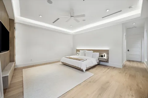 $2,275,000 | 5222 Woodway Drive, Houston, TX 77056