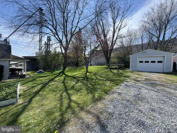 $179,900 | 1040 North Spring Street, Everett, PA 15537