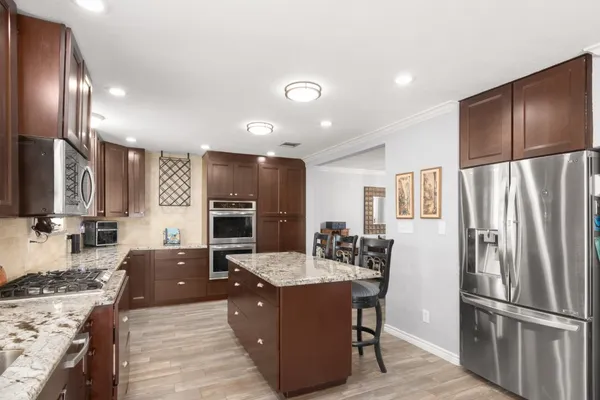 $499,900 | 5443 Apple Blossom Lane, Friendswood, TX 77546