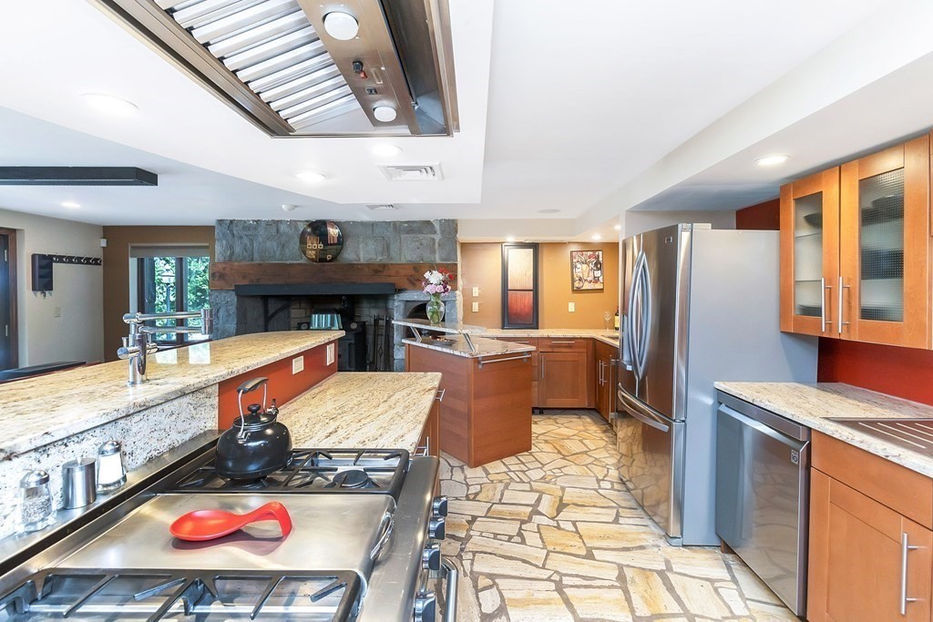161 Hovey Road Monson, MA 01057 - Photo 9 of 40