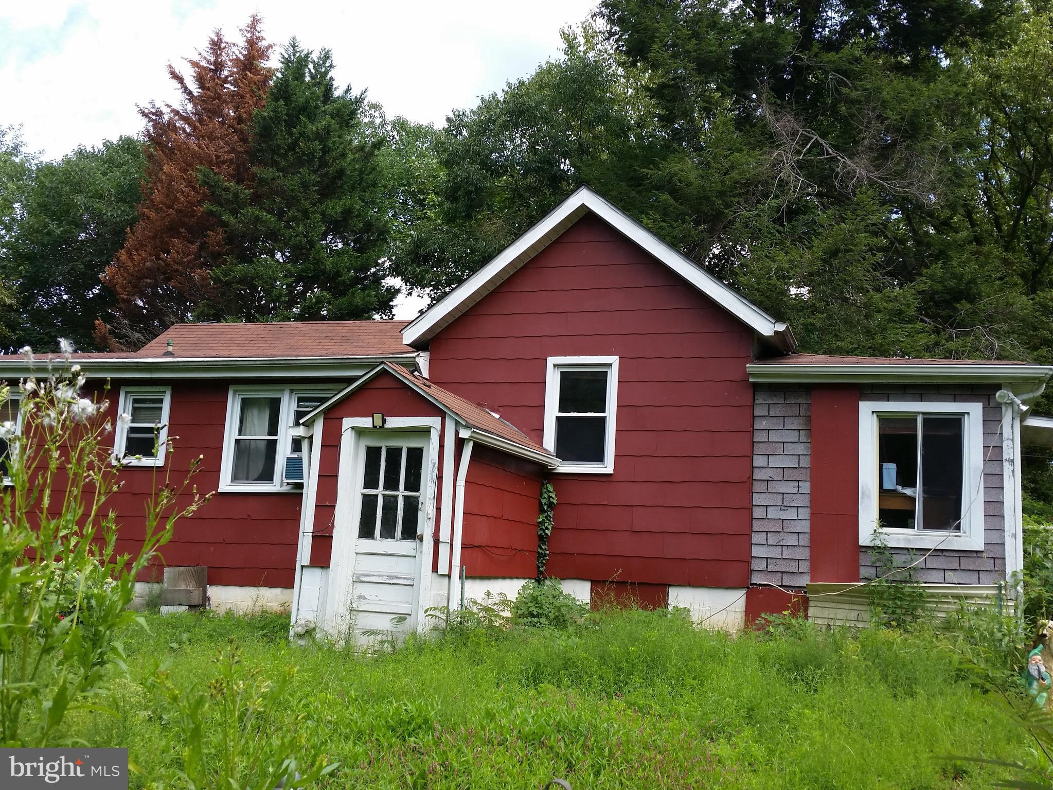 Side view from driveway