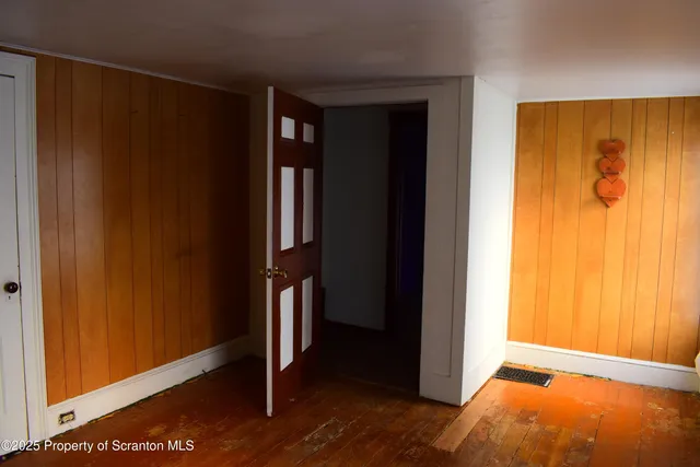 a view of walk in closet