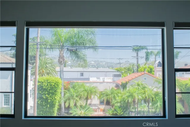 $2,850,000 | 542 North Kilkea Drive, Los Angeles, CA 90048