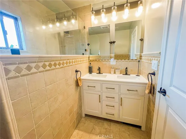 $2,850,000 | 542 North Kilkea Drive, Los Angeles, CA 90048