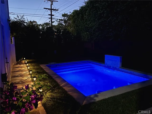 $2,850,000 | 542 North Kilkea Drive, Los Angeles, CA 90048