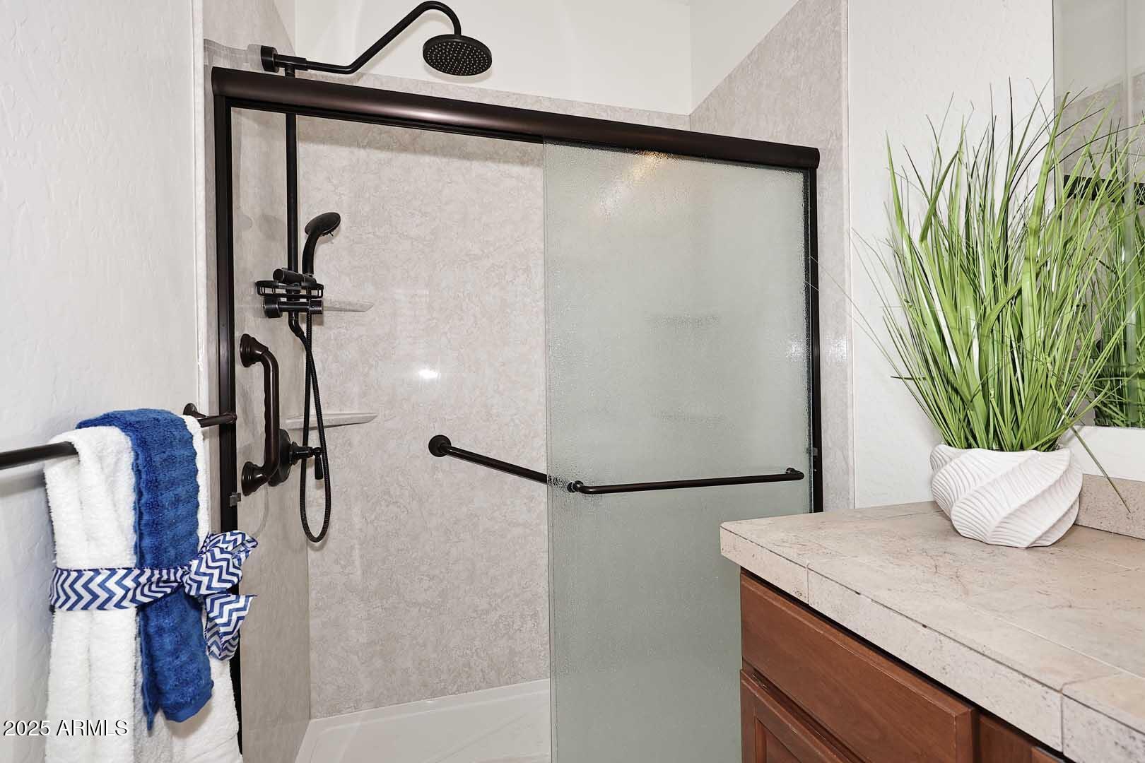 3644 North 15th Street Phoenix, AZ 85014 - Photo 12 of 26 a close view of light fixtures