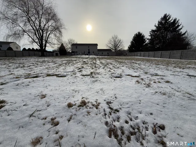 $525,000 | 18 Deerfield Drive, Broad Brook, CT 06016