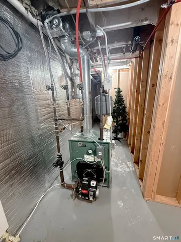 $525,000 | 18 Deerfield Drive, Broad Brook, CT 06016