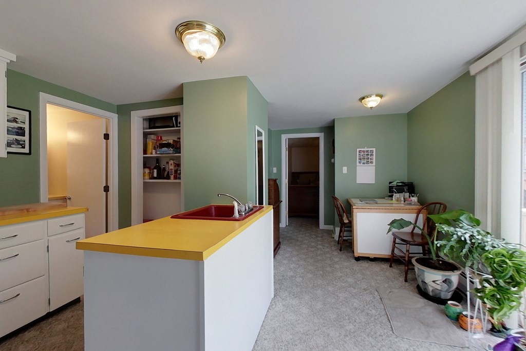 538 Main Street Townsend, MA 01474 - Photo 6 of 37