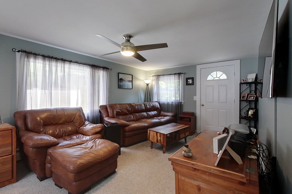538 Main Street Townsend, MA 01474 - Photo 9 of 37