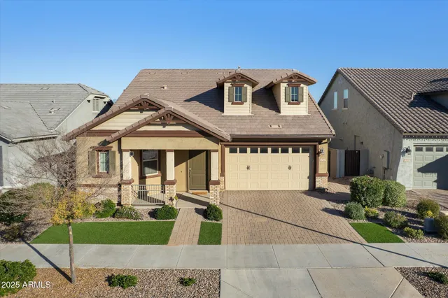 $660,000 | 2527 South Quaintance Street, Gilbert, AZ 85295