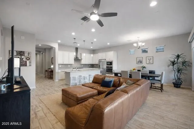 $649,000 | 2527 South Quaintance Street, Gilbert, AZ 85295