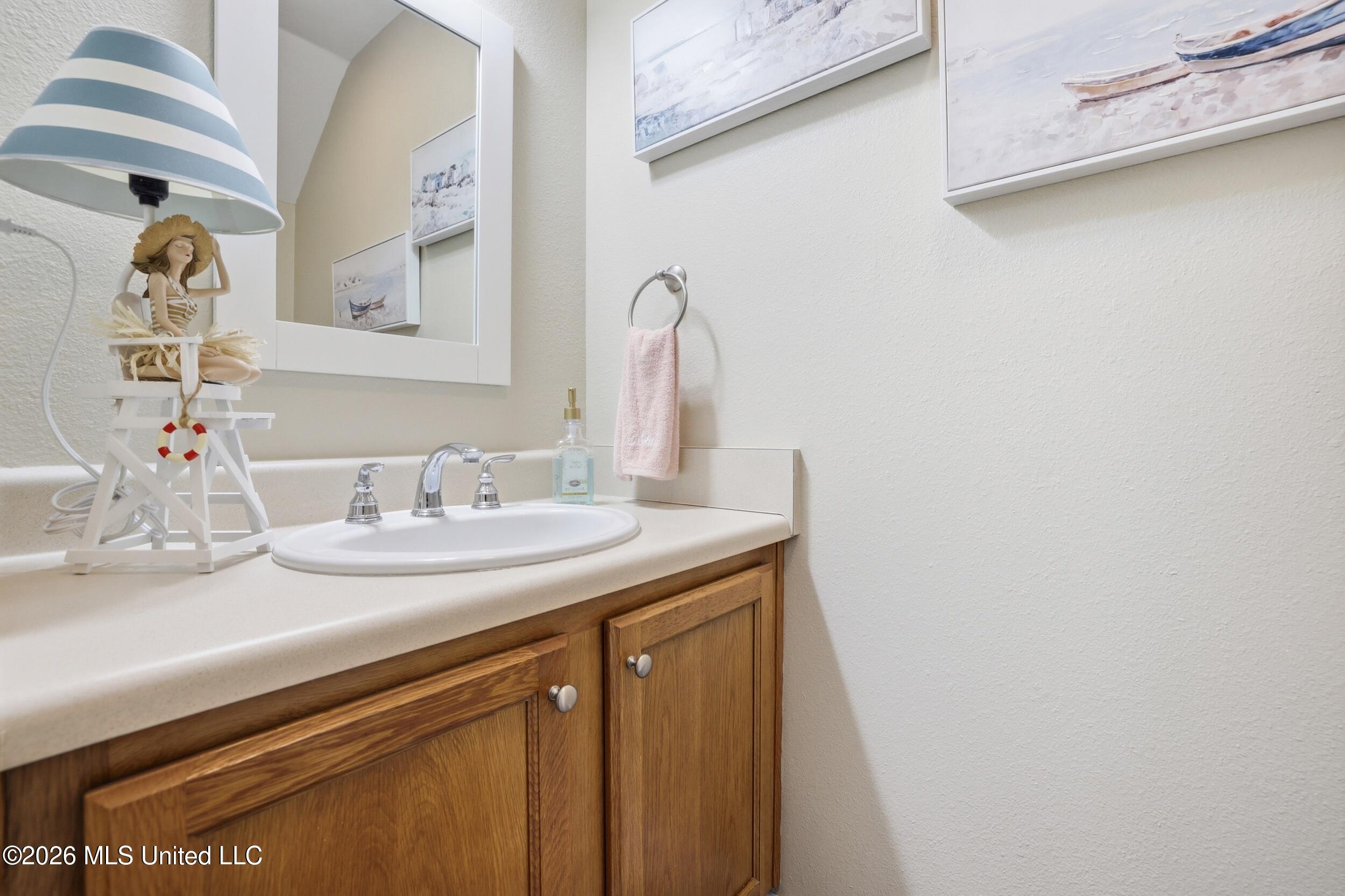 548 West Beach Boulevard, Unit 110 Pass Christian, MS 39571 - Photo 23 of 42 37_r6__5114
