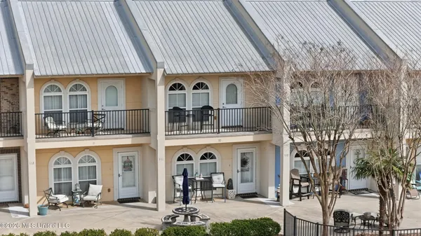 $250,000 | 548 West Beach Boulevard, Unit 110, Pass Christian, MS 39571