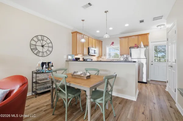 $250,000 | 548 West Beach Boulevard, Unit 110, Pass Christian, MS 39571