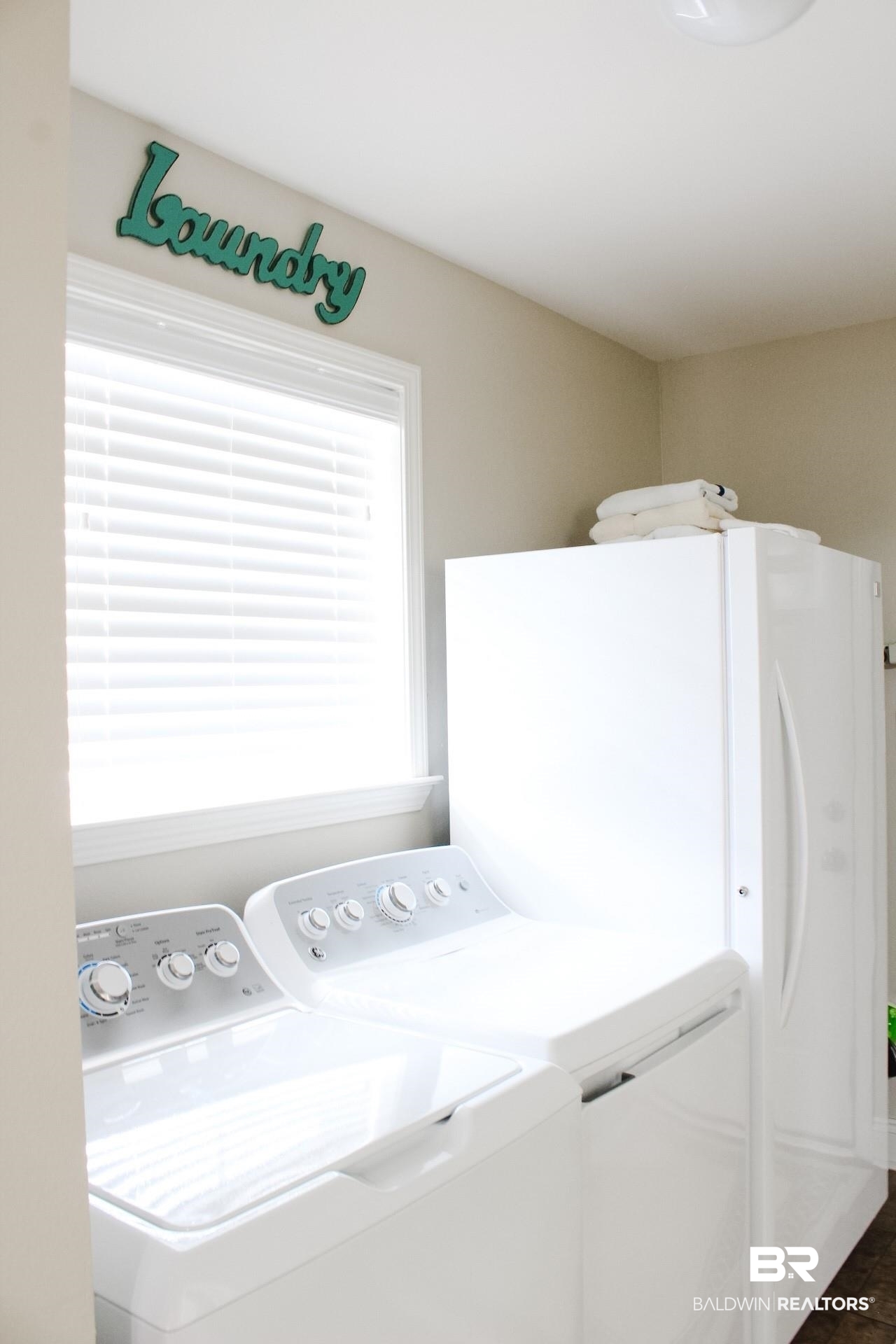 27855 Rileywood Drive Daphne, AL 36526 - Photo 45 of 49 LAUNDRY ROOM