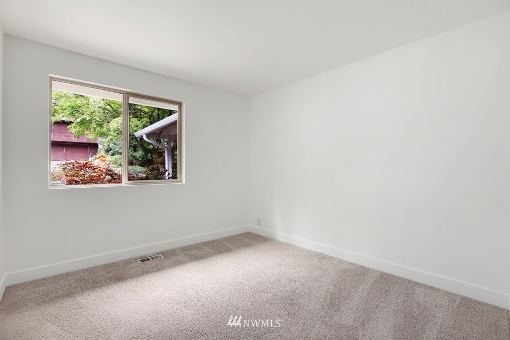 21317 2nd Drive Southeast Bothell, WA 98021 - Photo 15 of 38
