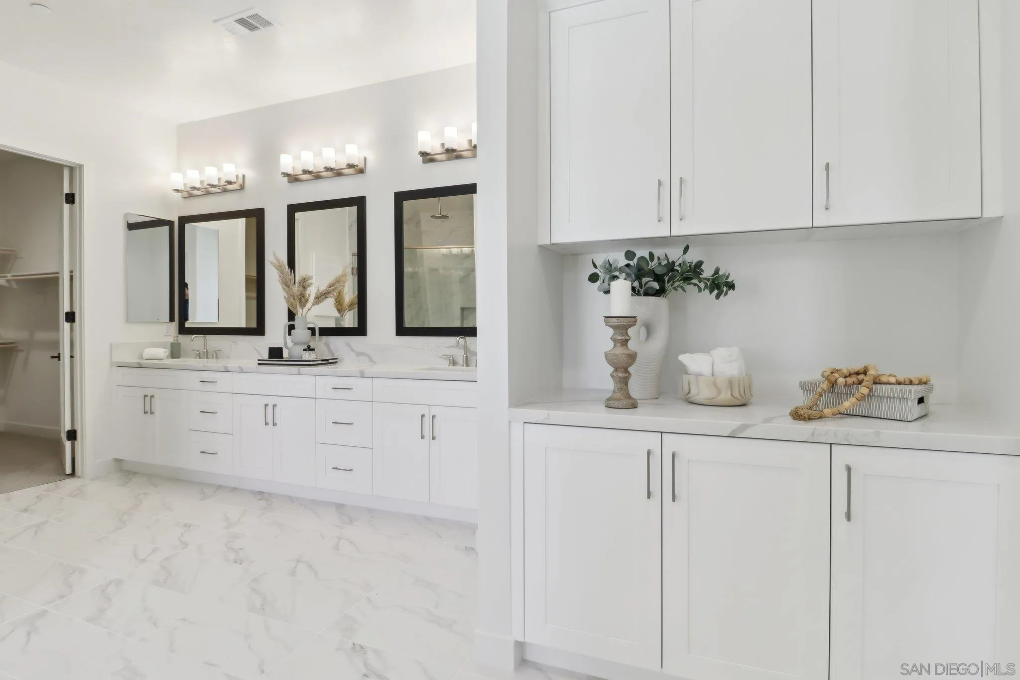 2745 Alexander Drive Escondido, CA 92029 - Photo 18 of 39 a bathroom with a sink and a mirror