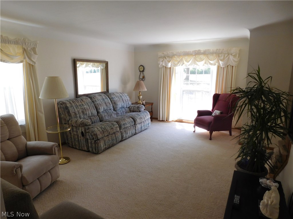 4113 Lowden Road South Euclid, OH 44121 - Photo 4 of 27