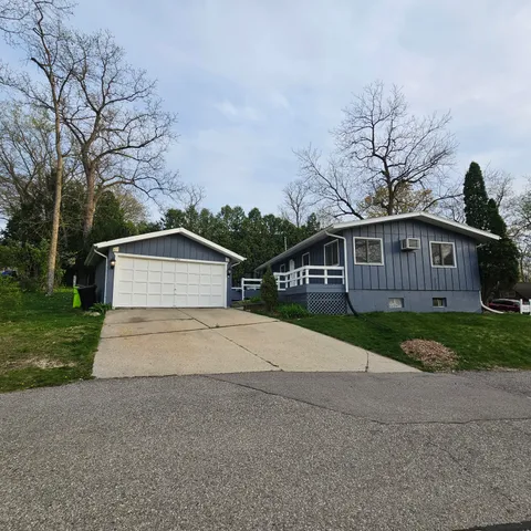 $550,000 | 560 Free Church Drive, Williams Bay, WI 53191