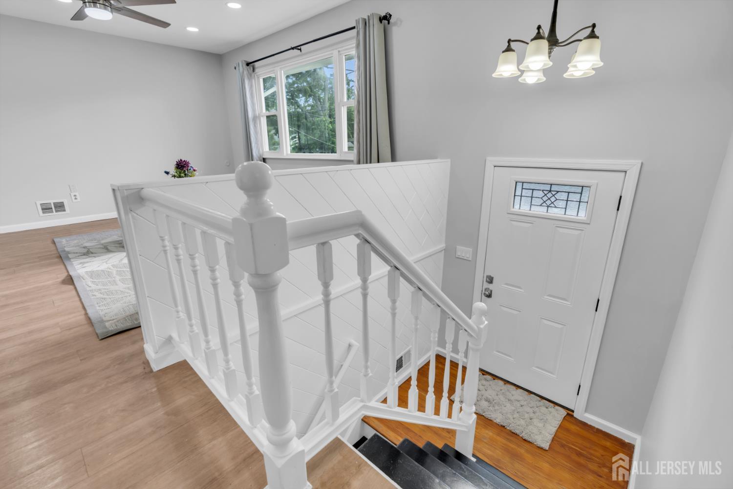 125 Jeff Street Edison, NJ 08837 - Photo 7 of 45