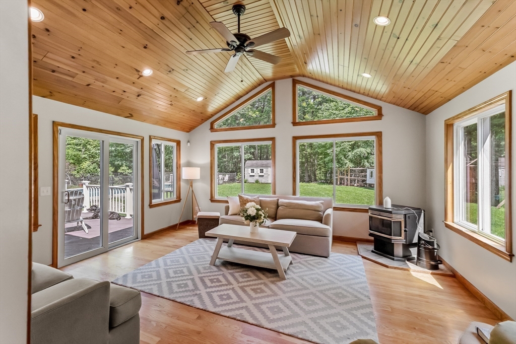 43 Groton Road Shirley, MA 01464 - Photo 16 of 42