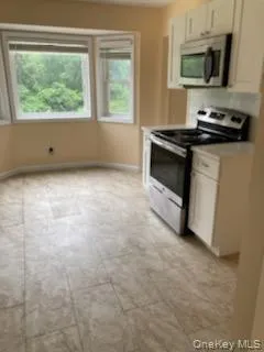 $3,300 | 1455 East Forks Road, Bay Shore, NY 11706