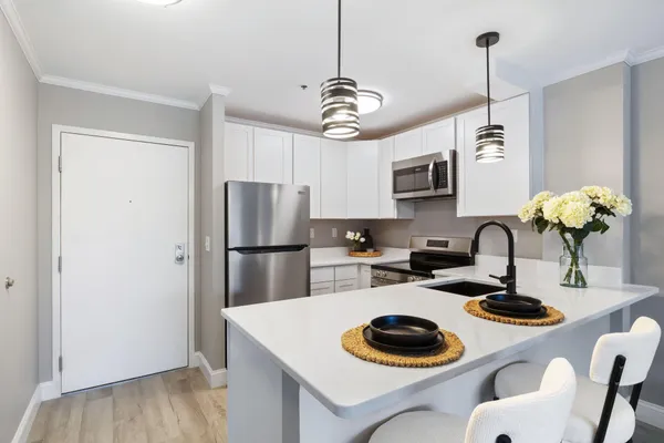 $319,995 | 148 Breakwater Drive, Unit 204, South Portland, ME 04106