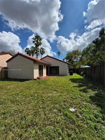 $2,700 | 17316 Northwest 63rd Avenue, Hialeah, FL 33015