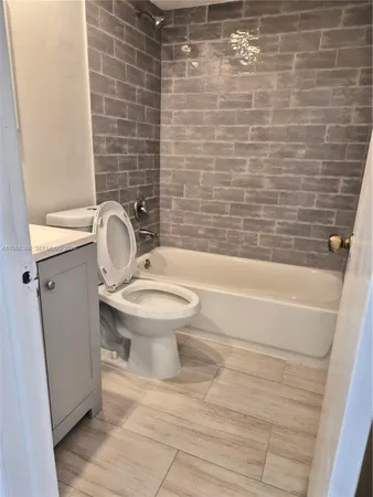 $2,700 | 17316 Northwest 63rd Avenue, Hialeah, FL 33015