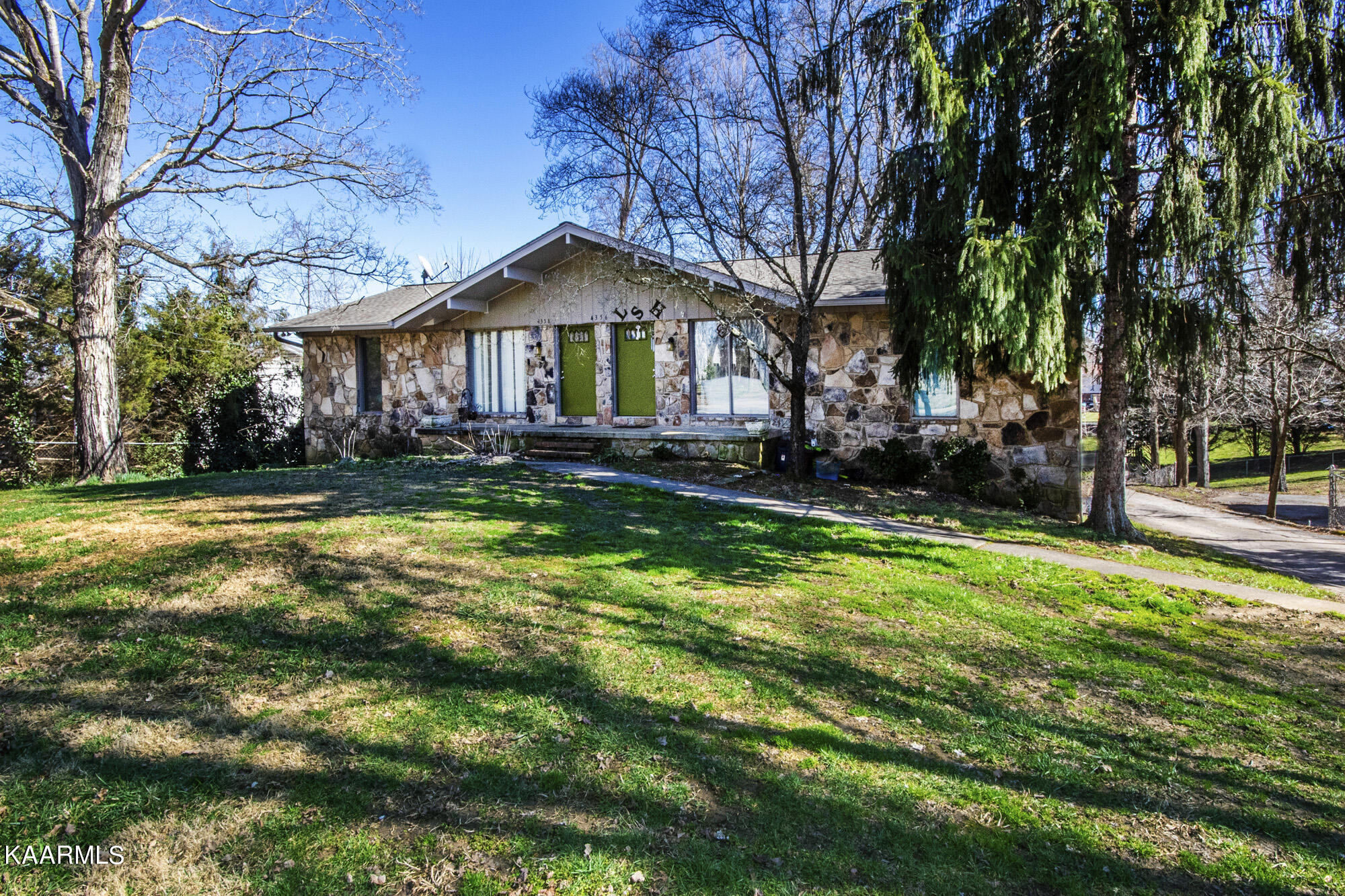 4356 McCloud Road Knoxville, TN 37938 - Photo 2 of 25 4A91BFD5-C987-4223-B43C-27FADF9DC8F4