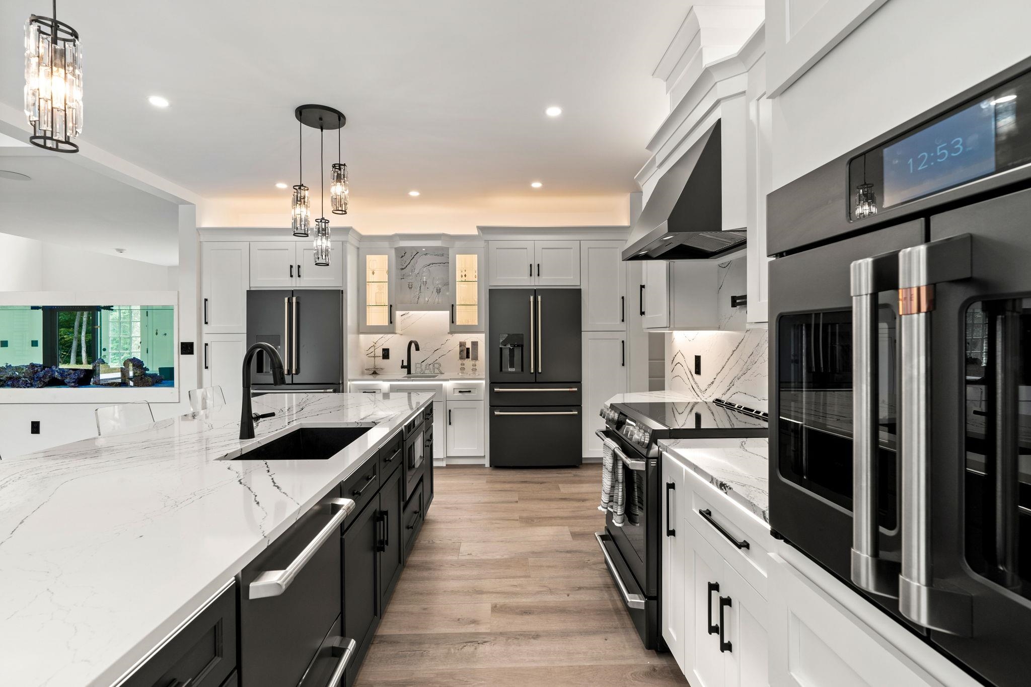 6 Allen Road Windham, NH 03087 - Photo 3 of 40