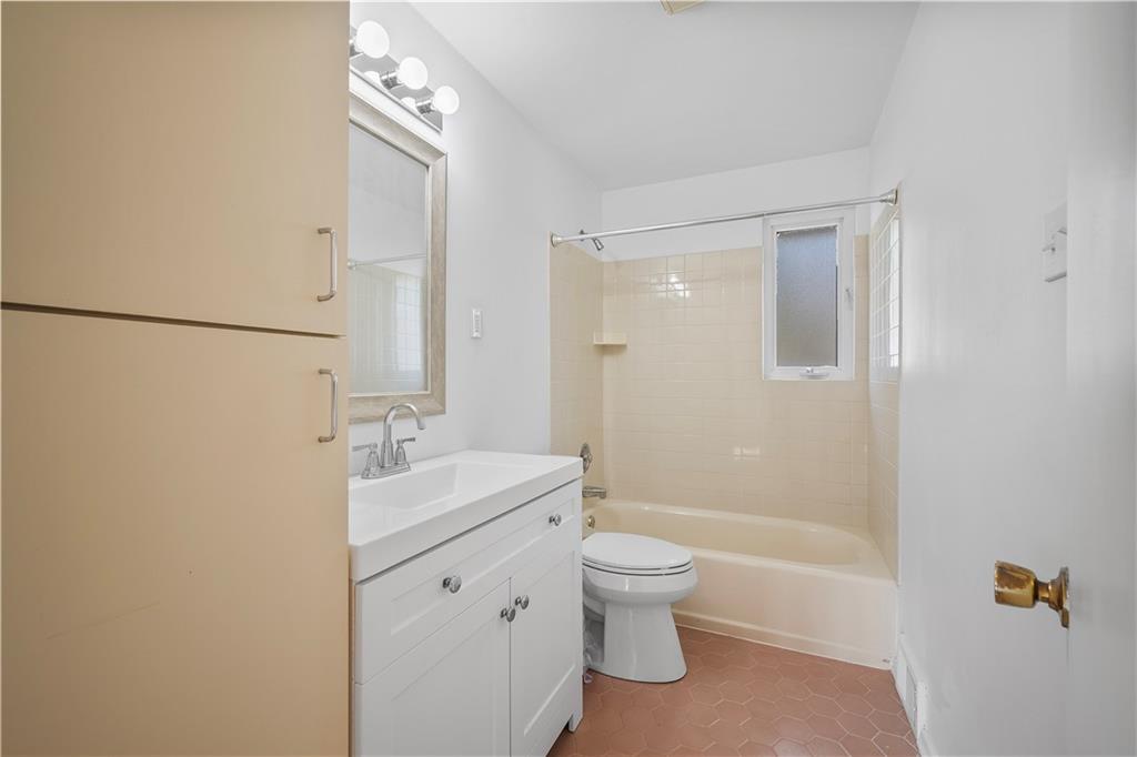 25 Sioux Road Bethel Park, PA 15241 - Photo 24 of 49 Gallery Image 24