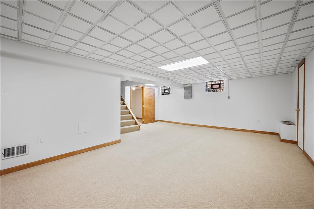 25 Sioux Road Bethel Park, PA 15241 - Photo 33 of 49 Gallery Image 33