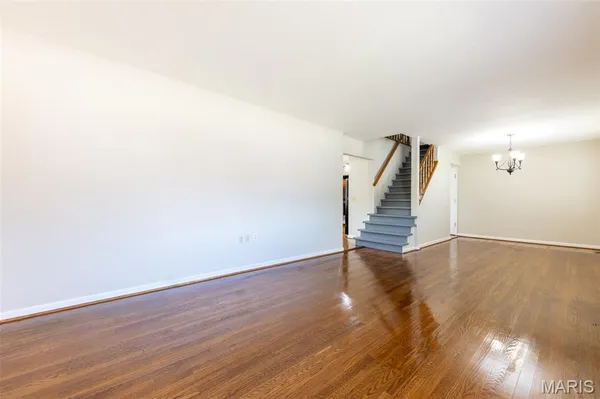 $279,990 | 1665 Horseshoe Drive, Florissant, MO 63033