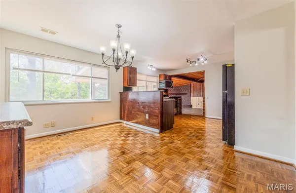 $279,990 | 1665 Horseshoe Drive, Florissant, MO 63033