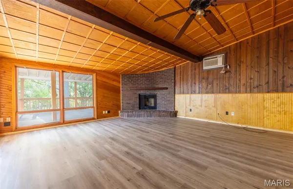 $279,990 | 1665 Horseshoe Drive, Florissant, MO 63033