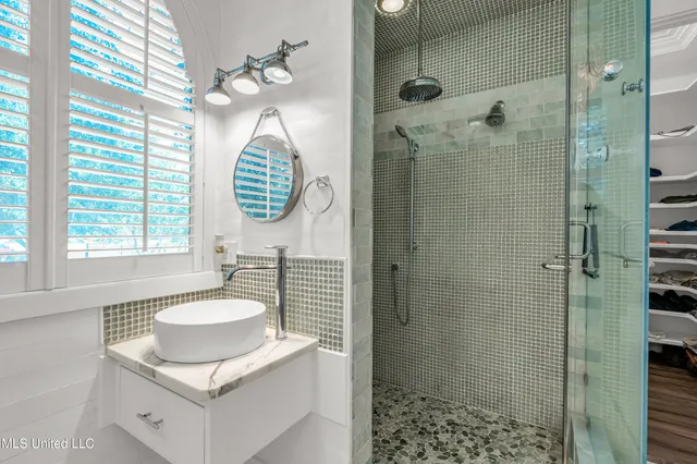 $750,000 | 27 Chapel Hill Road, Bay St. Louis, MS 39520