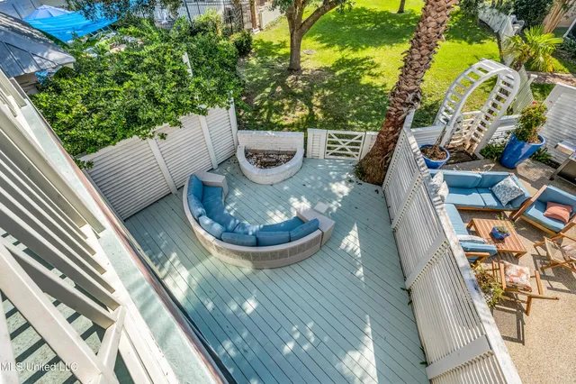 $750,000 | 27 Chapel Hill Road, Bay St. Louis, MS 39520