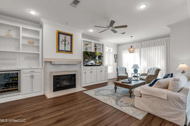 $750,000 | 27 Chapel Hill Road, Bay St. Louis, MS 39520