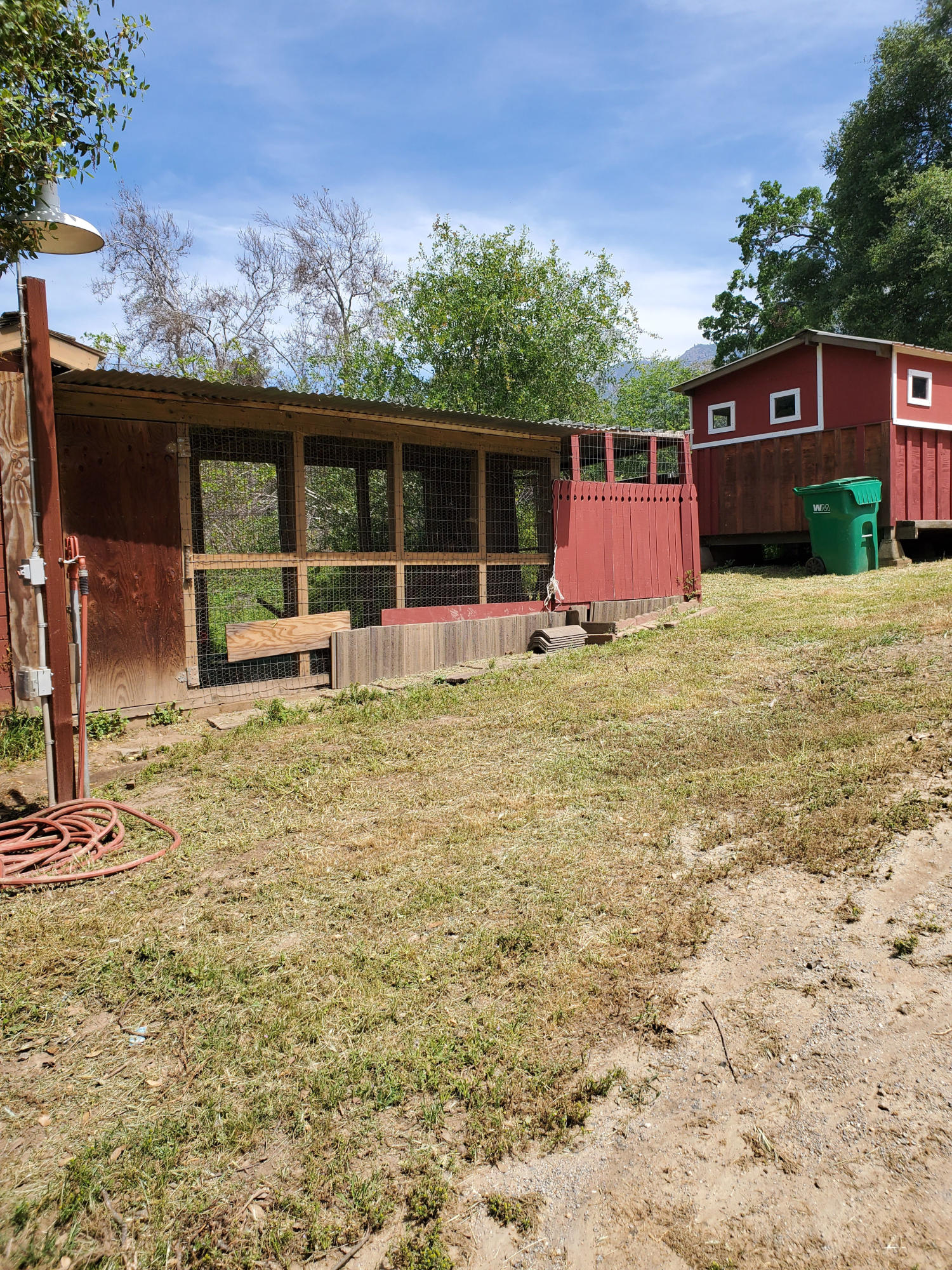44332 Balch Park Road Springville, CA 93265 - Photo 40 of 48 Z Chicken Coop 2