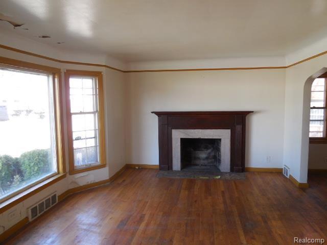 17134 Edinborough Road Detroit, MI 48219 - Photo 42 of 43 261-766103 Living Rm (2).jpg