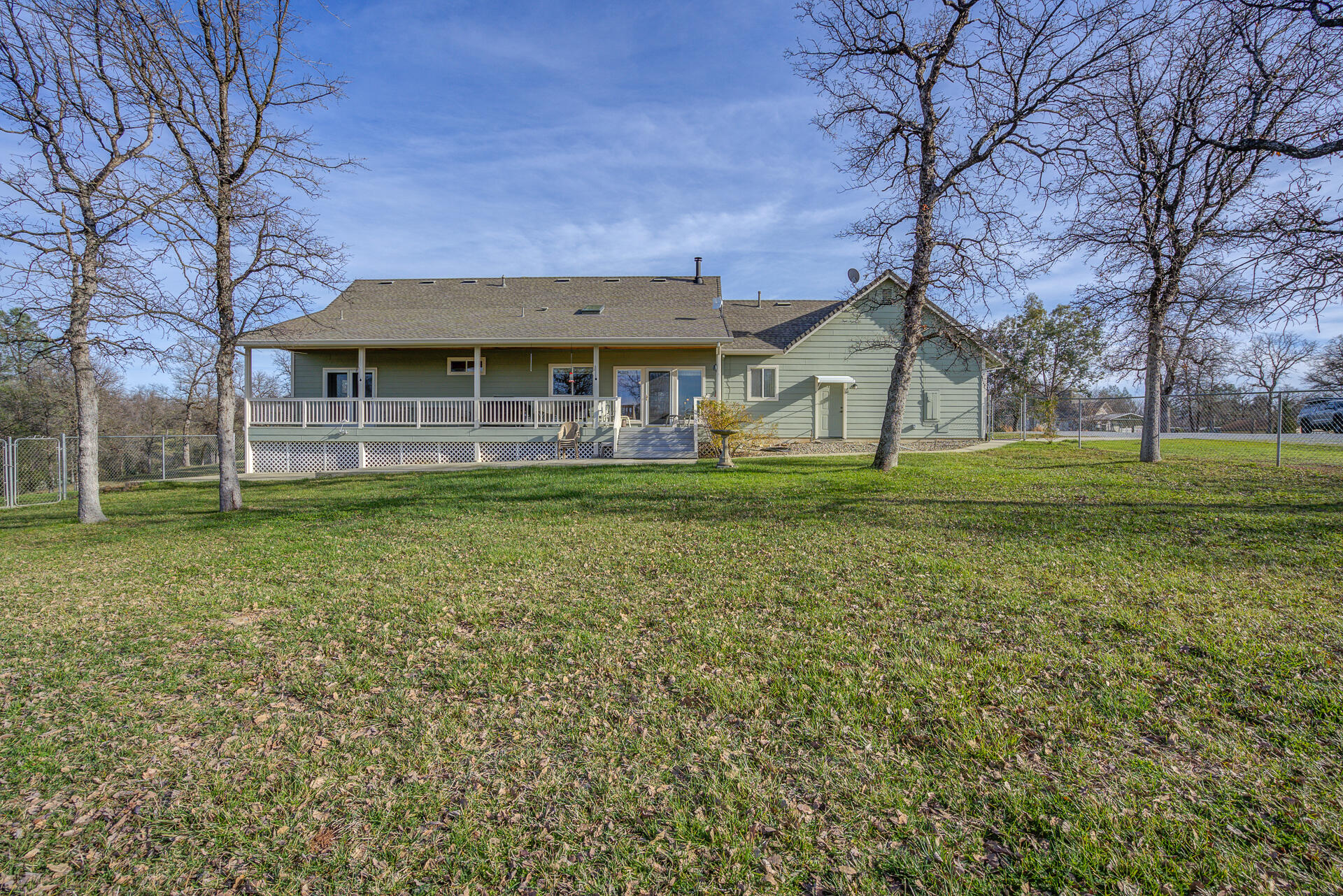 21088 Boyle Road Redding, CA 96003 - Photo 29 of 46 Back View